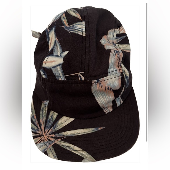 Roxy tropical hat - Picture 1 of 6